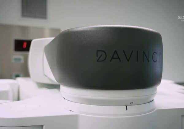 Ismerd meg az orvostudomány jövőjét: Da Vinci Xi robotsebészeti eszköz a Semmelweis Egyetemen –  Videó