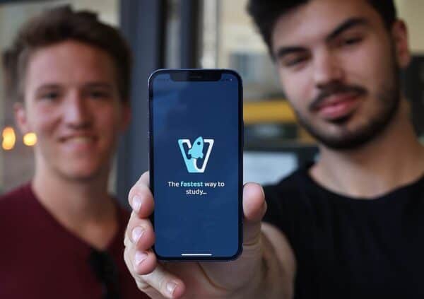 Meet Voovo, the Hungarian answer to Quizlet with a handy flashcard feature
