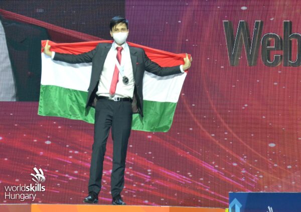 Világversenyen lett ezüstérmes egy magyar diák