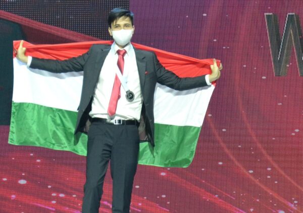 A Hungarian student won silver medal at world competition