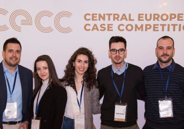 CECC esetverseny a Corvinuson a világ legjobb csapataival
